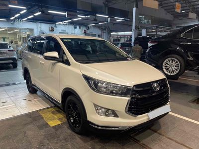 Toyota Innova Venturer 2018 Trắng 21000 km