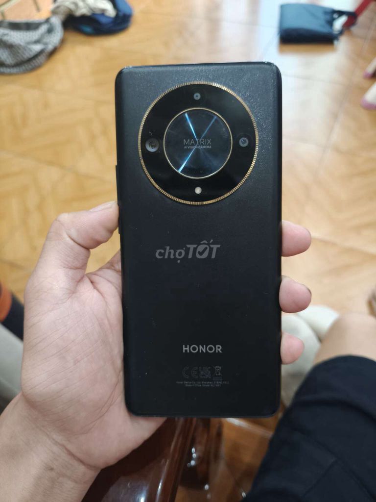 Bán em honor x9b 5g 12/512 bị sọc 1 đường như ảnh. Mua bán Điện thoại tại Huyện Tiên Du Bắc Ninh được đăng bởi hải hình 1