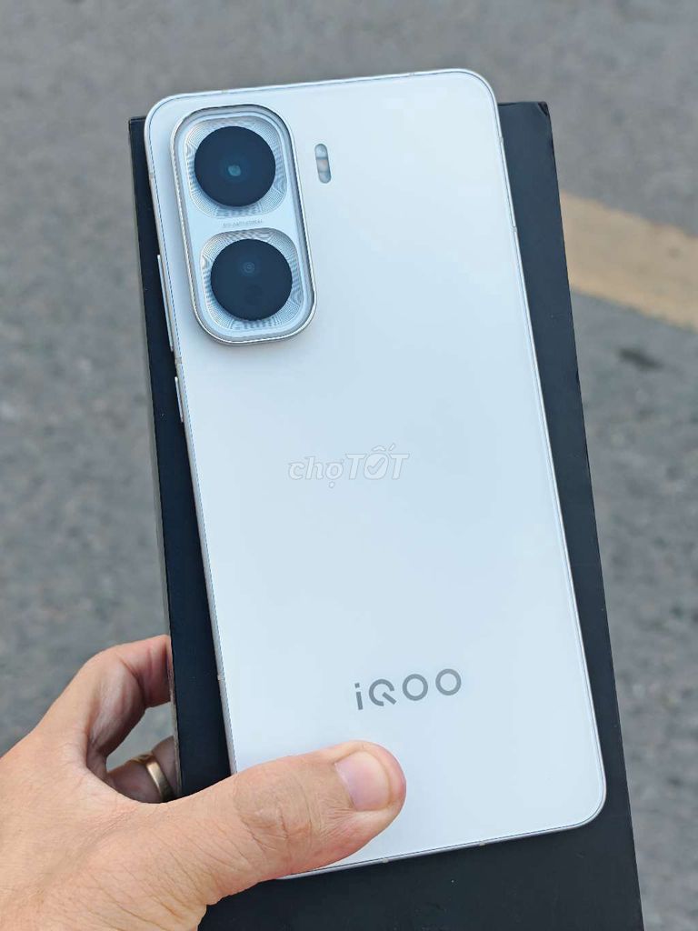 iQOO Neo 11 12GB/256GB fullbox. Mua bán Điện thoại tại Quận Bình Tân Tp Hồ Chí Minh được đăng bởi Anh Rin hình 1