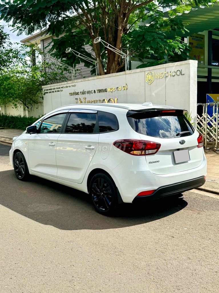 Kia Rondo 2019 Số sàn 7 chổ rất đẹp. Mua bán Ô tô tại Thành phố Buôn Ma Thuột Đắk Lắk được đăng bởi Nguyễn duy dương hình 4