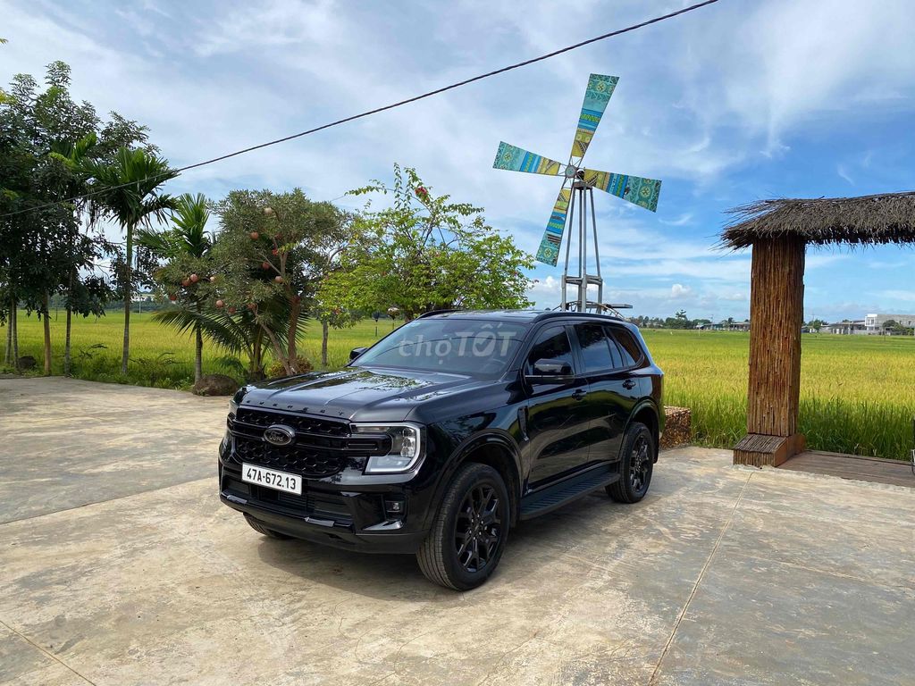 Ford Everest 2023 Sport 2.0L 4x2 AT - 30000 km. Mua bán Ô tô tại Thành phố Buôn Ma Thuột Đắk Lắk được đăng bởi Trọng Anh hình 3