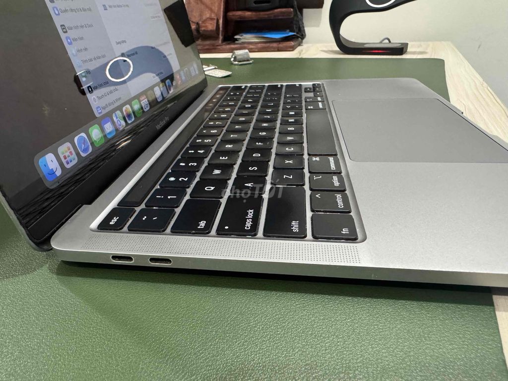 Macbook Pro 2020 13inch 16GB Ram,512GB SSD xám đen. Mua bán Laptop tại Quận 7 Tp Hồ Chí Minh được đăng bởi Nguyen David hình 3