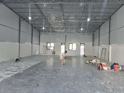 KHO,XƯỞNG SX 330M² GIÁ 30TR/T, GẦN EON TÂN PHÚ