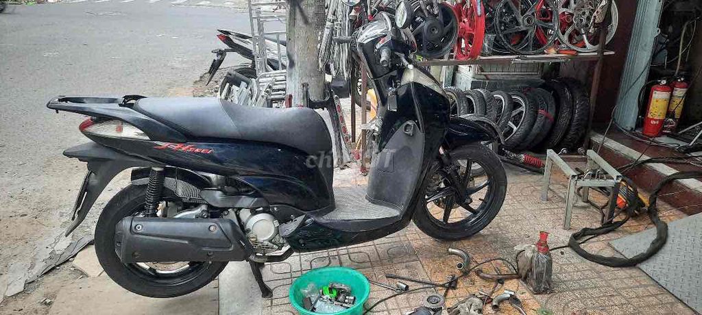 sh 300i bao sang tên ký giấy uỷ quyền giá cả có tl. Mua bán Xe máy tại Quận 5 Tp Hồ Chí Minh được đăng bởi Tên tui là Hạ hình 9