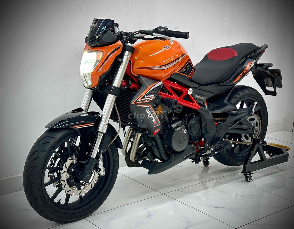 BENELLI 302 DATE 2015