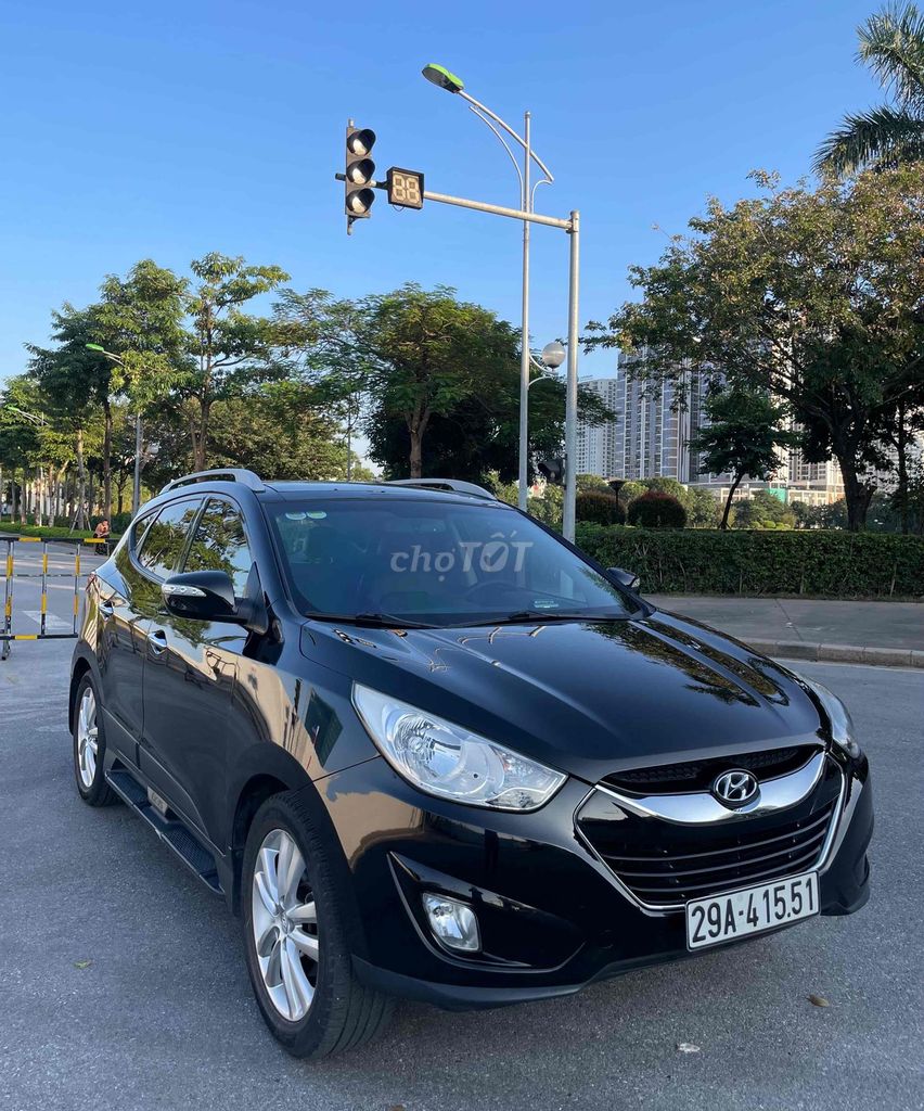 Hyundai Tucson 2011 2.0 AT 4WD - 120000 km zin. Mua bán Ô tô tại Quận Cầu Giấy Hà Nội được đăng bởi CHỢ ÔTÔ CẦU GIẤY hình 1