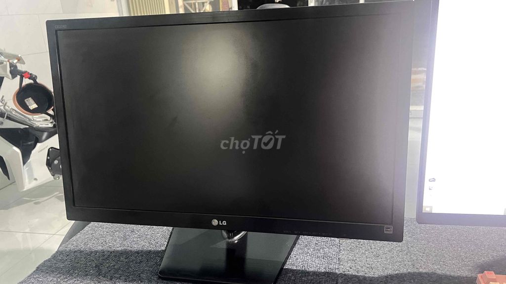 Màn hình LG 27 inch 60Hz Đen. Mua bán Phụ kiện (Màn hình, Chuột...) tại Thị xã Bến Cát Bình Dương được đăng bởi Lâm hà hình 1