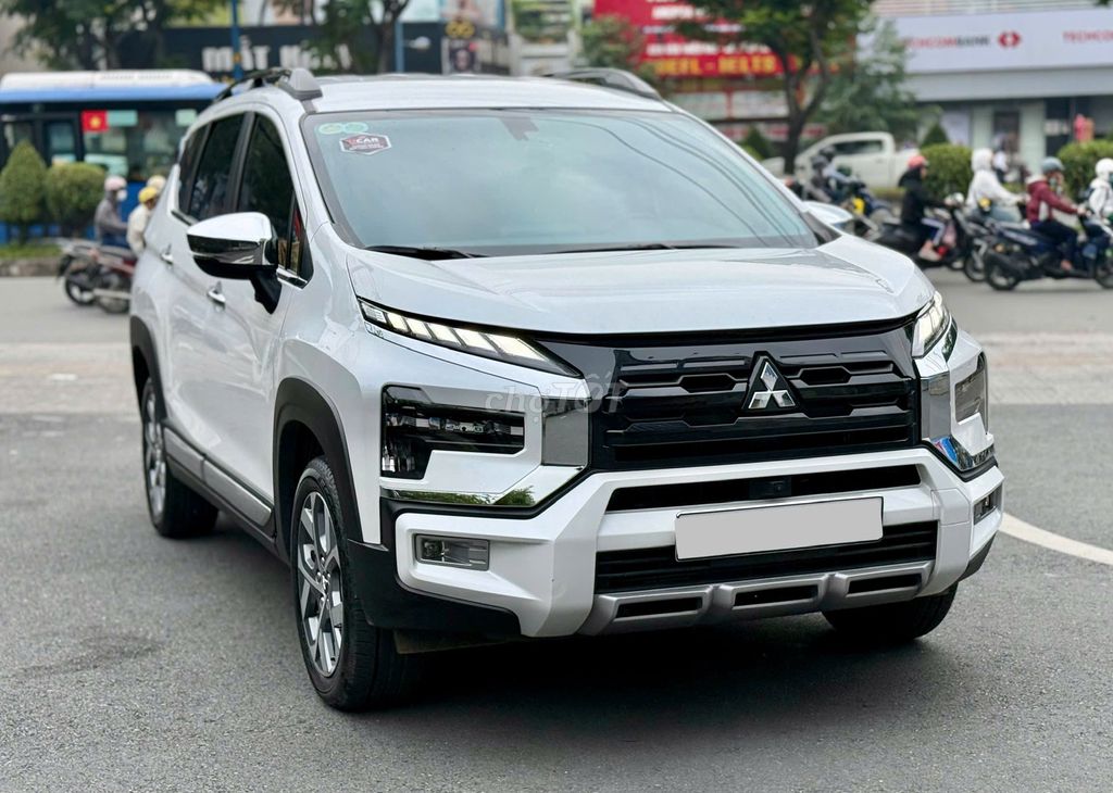 Mitsubishi Xpander Cross 2025  - 2105 km màu Trắng. Mua bán Ô tô tại Quận Tân Bình Tp Hồ Chí Minh được đăng bởi MITSUBISHI TRƯỜNG CHINH đại lý chính hãng hình 4