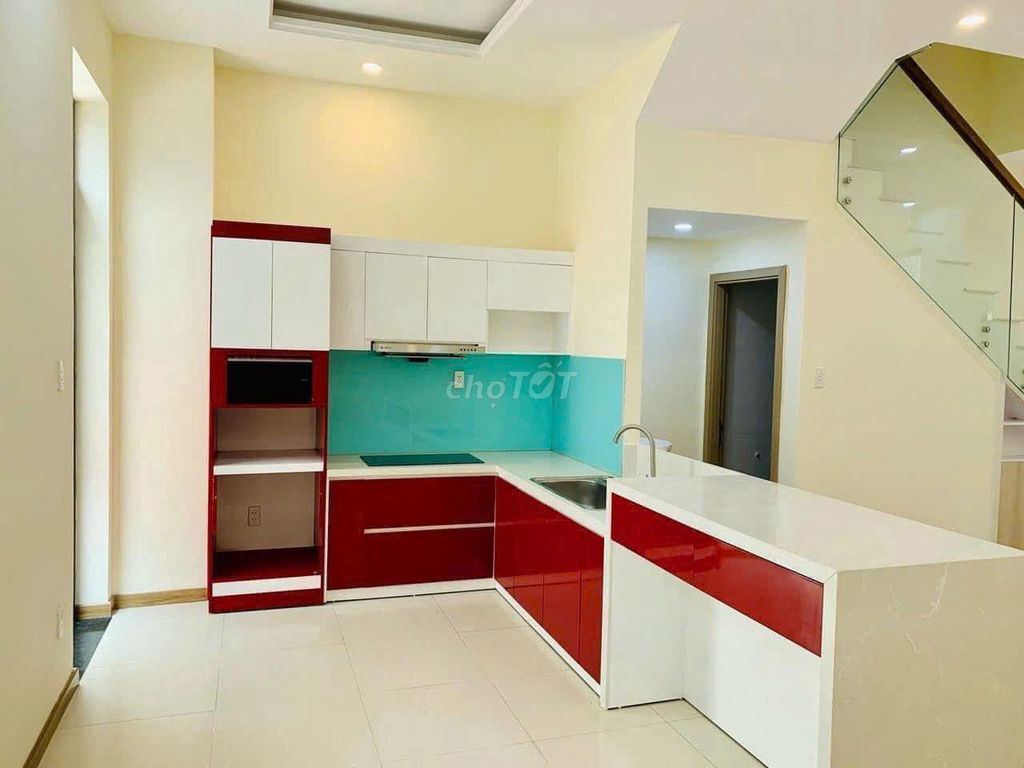 Lakeview City giá: 25tr/th! Nhà phố 3 lầu 4PN hoàn thiện máy lạnh, rèm