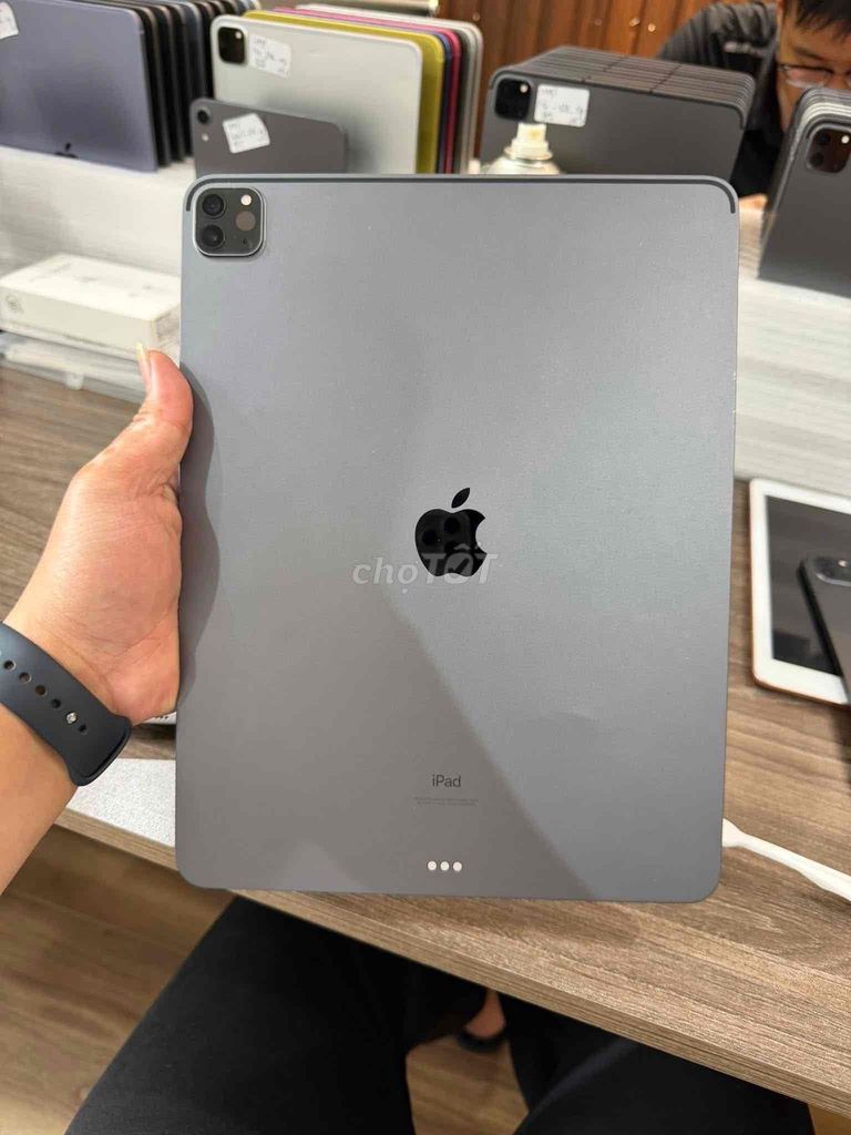 Apple iPad Pro M1 2021 11 inch 128GB. Mua bán Máy tính bảng tại Quận 6 Tp Hồ Chí Minh được đăng bởi Dương Phúc Trần hình 1