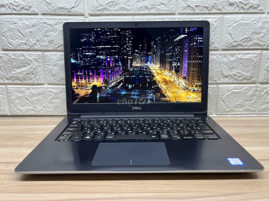 Laptop Vostro 5370 Core i5-8250u,8G,256G,13in FHD