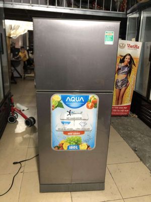 Thanh lí tủ lạnh aqua 180L zin đẹp sử dụng tốt