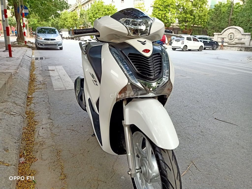 HONDA SH 150I TRẮNG NGUYÊN BẢN BIỂN 29. Mua bán Xe máy tại Quận Nam Từ Liêm Hà Nội được đăng bởi BÌNH MINH hình 1