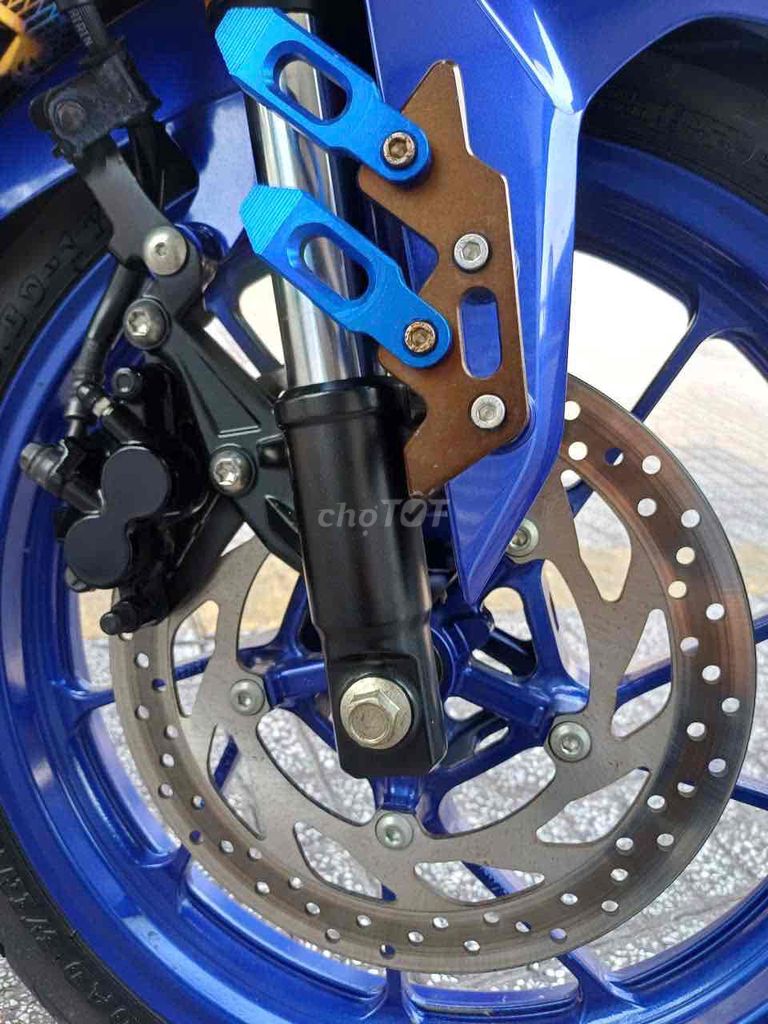 moto Yamaha R15 12/2020 đi đúng 4.178km chính chủ.. Mua bán Xe máy tại Quận Bình Tân Tp Hồ Chí Minh được đăng bởi Lê Văn Khang hình 3
