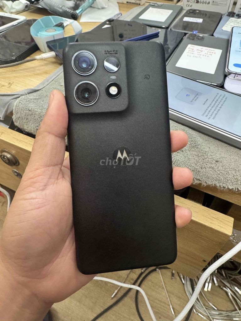 Motorola Edge 50s Pro 256GB Đen. Mua bán Điện thoại tại Quận Đống Đa Hà Nội được đăng bởi Lê Khuyến hình 1