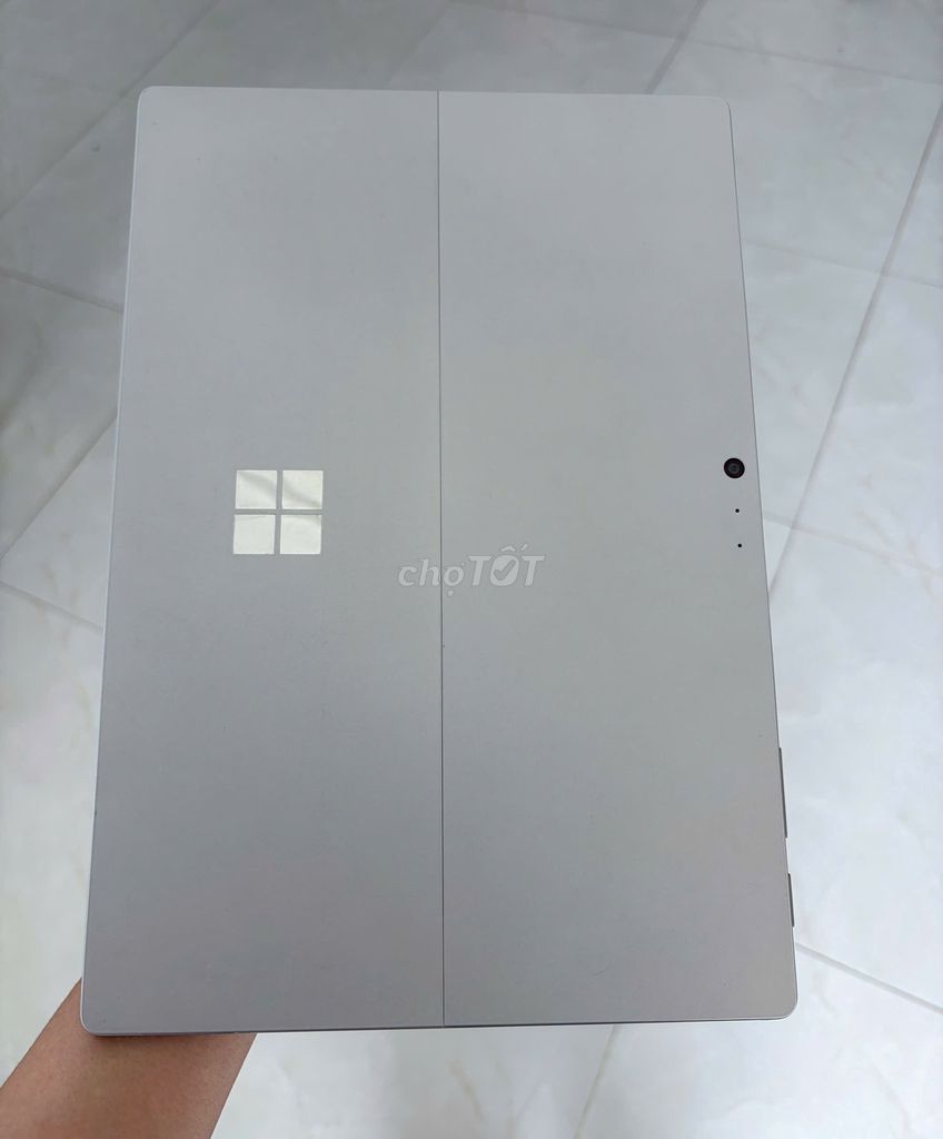 Máy tính bảng Microsoft Surface  pro 5 Xám. Mua bán Máy tính bảng tại Thành phố Bạc Liêu Bạc Liêu được đăng bởi Ngân Trần hình 1