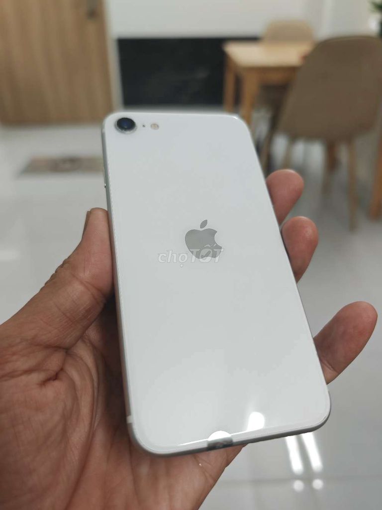 Apple iPhone SE 2020 64GB zin 100%. Mua bán Điện thoại tại Quận Cái Răng Cần Thơ được đăng bởi Lavie Nguyễn  hình 1