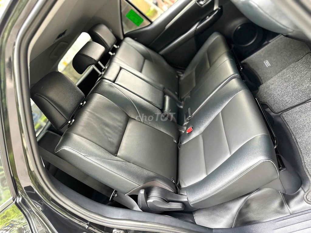 Toyota Fortuner 2024 2.4L 4x2 sx 2024 màu đen. Mua bán Ô tô tại Quận Cầu Giấy Hà Nội được đăng bởi Cao Quý hình 20