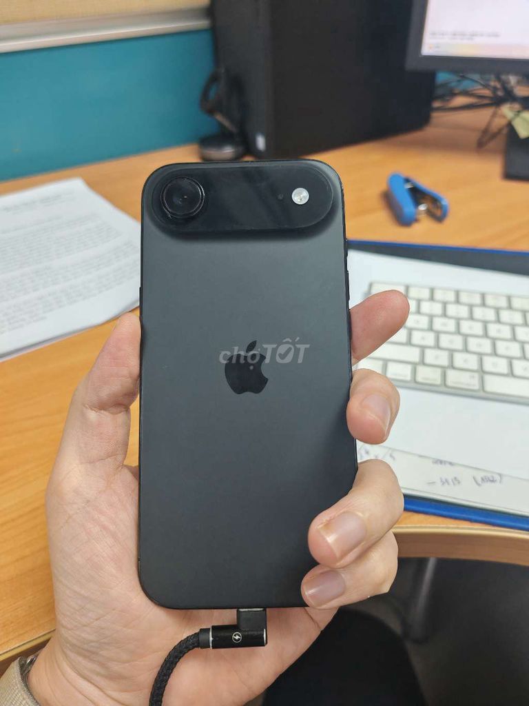 Apple iPhone Air 256GB Đen Đã sử dụng. Mua bán Điện thoại tại Quận Hai Bà Trưng Hà Nội được đăng bởi Quang Anh hình 1
