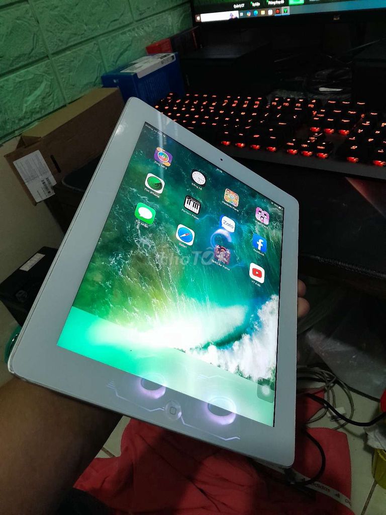 Ipad 3 16gb xài sim+wifi  full chức năng. Mua bán Máy tính bảng tại Quận 12 Tp Hồ Chí Minh được đăng bởi Lamthuong Tran hình 1