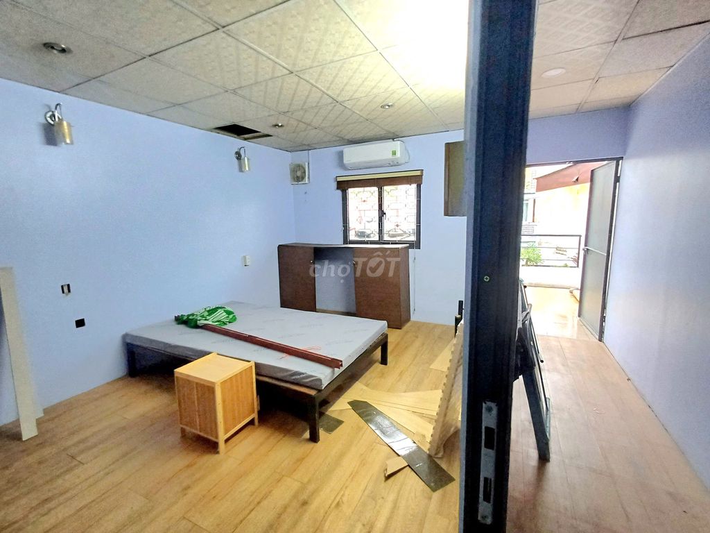 CHÍNH CHỦ CHO THUÊ PHÒNG Q.10 1PN TÁCH BẾP GẦN ĐH KINH TẾ & CĐ KINH TẾ