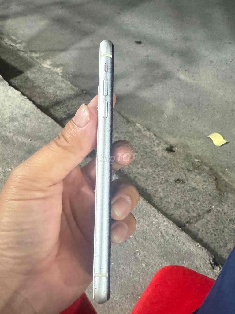 Apple iPhone 11 64GB Trắng. Mua bán Điện thoại tại Thị xã Tân Uyên Bình Dương được đăng bởi binhduonghelo hình 1