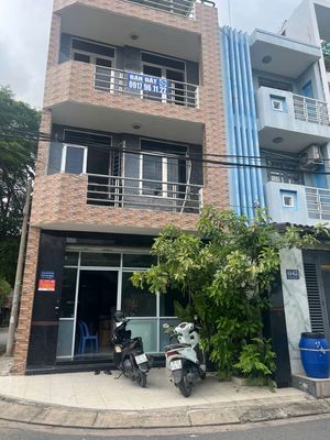 Cần Cho thuê nhà  P THT Q12 .DT 5 x18 1 trẻt 2Lầu 4PN 4WS giá 15 triệu