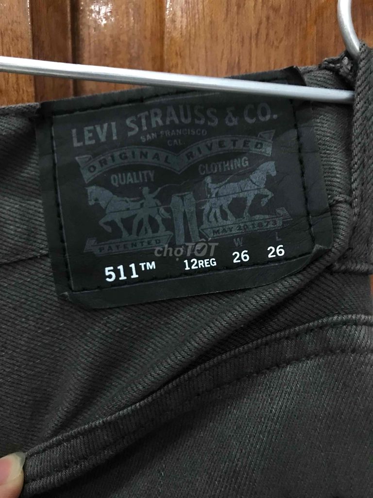 quần jeans levis 511 còn mới 100%