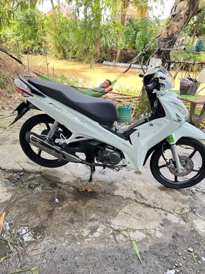 future 125  trắng đời cao. Mua bán Xe máy tại Huyện Lai Vung Đồng Tháp được đăng bởi Hoài Tính