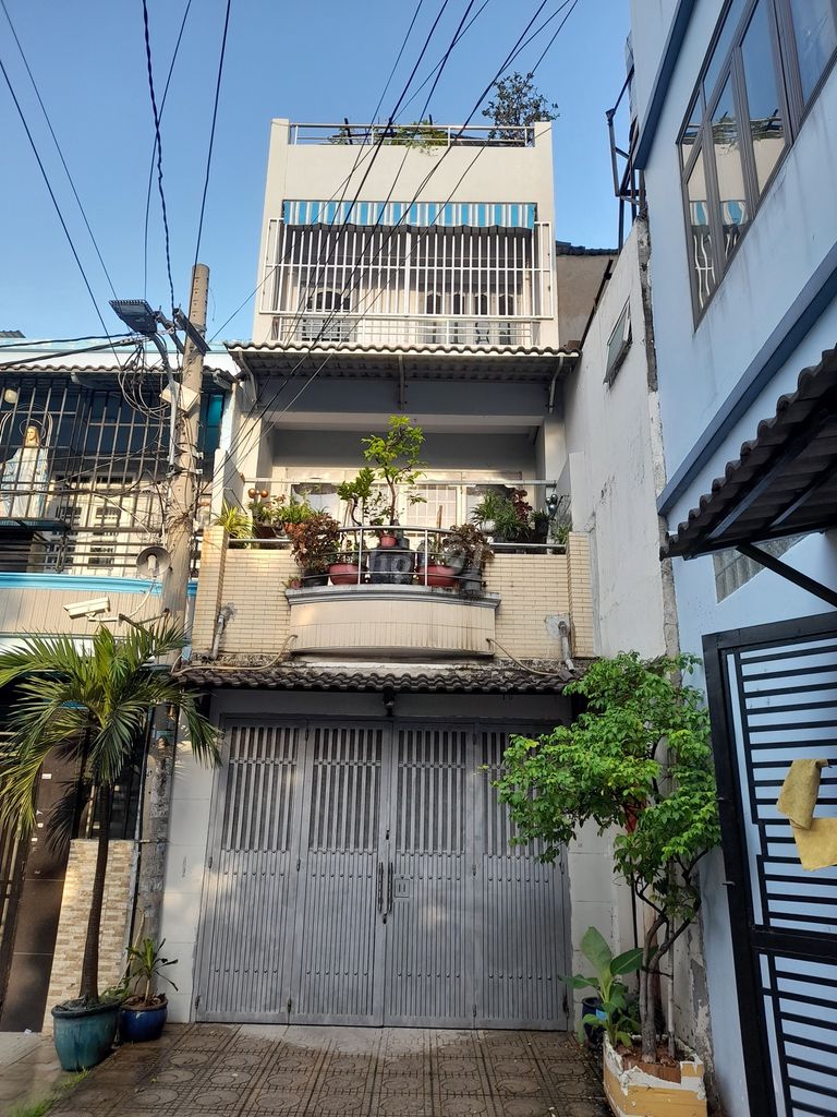 Bán nhà 2 mặt tiền cửa trước sau hẻm 93 Gò Dầu, Q.Tân Phú