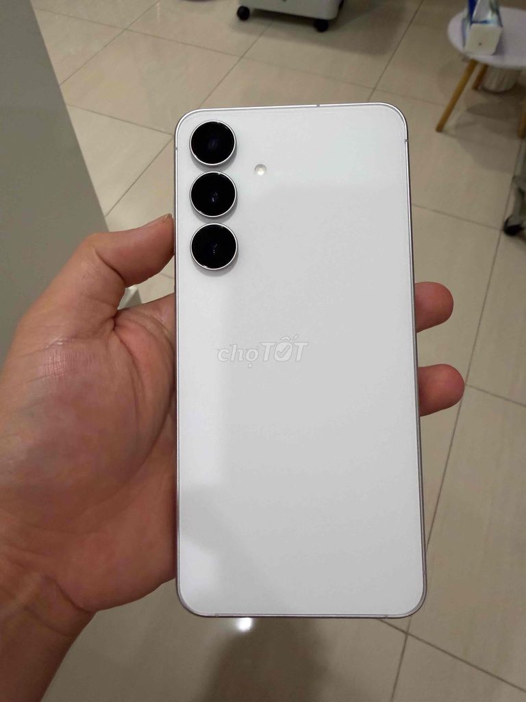 Samsung Galaxy S25 FE siêu lướt BH dài. Mua bán Điện thoại tại Thành phố Thủ Đức Tp Hồ Chí Minh được đăng bởi Nguyen Tran hình 1