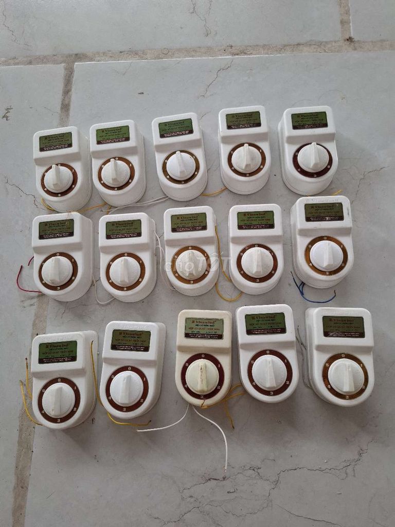 Hộp số quạt trần Trắng Mới 90%. Mua bán Nội thất, đồ gia dụng khác tại Huyện Yên Phong Bắc Ninh được đăng bởi Bác Sỹ Đa Khoa hình 1