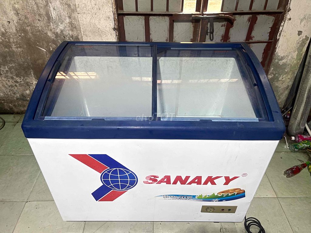 Tủ đông Sanaky 300l máy zin đang hoạt động tốt. Mua bán Tủ lạnh tại Quận Hoàng Mai Hà Nội được đăng bởi nguyễn văn định hình 1