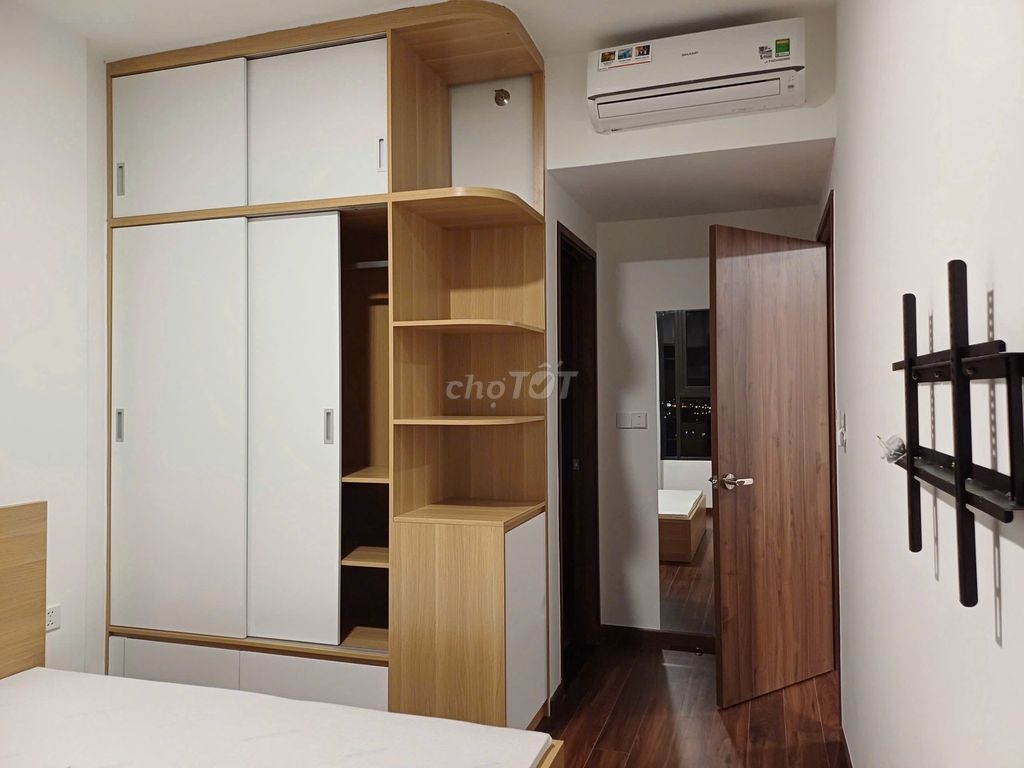 Квартира Vo Van Kiet в аренду в Бинь Тане - 78 м², 2 спальни, 2 туалета, роскошная мебель