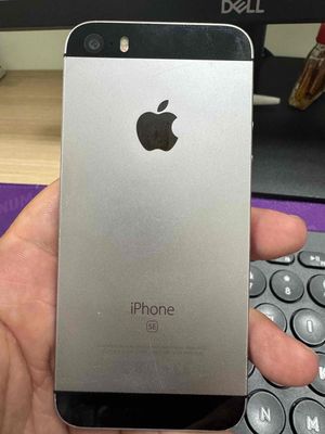 apple iPhone Se 16 gb grey qua sử dụng