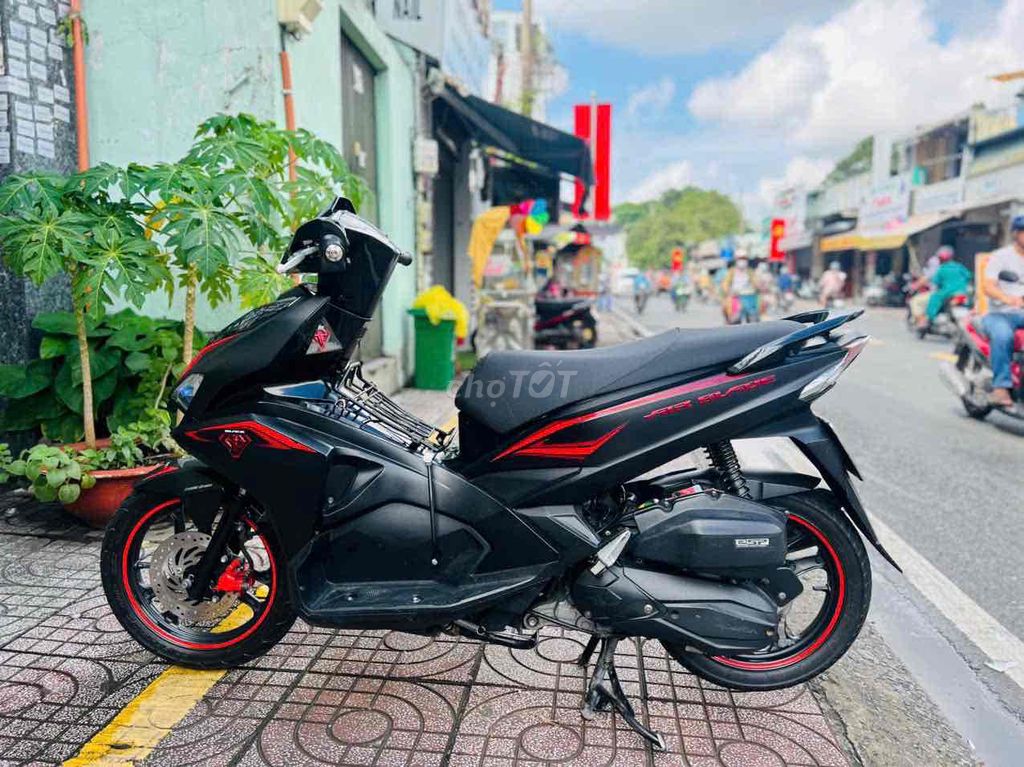 AB125 2017 ĐEN BSTP - XE LENG KENG - GÓP ĐƯA 0đ. Mua bán Xe máy tại Quận 8 Tp Hồ Chí Minh được đăng bởi XE MÁY NGUYỄN MINH SƠN hình 4