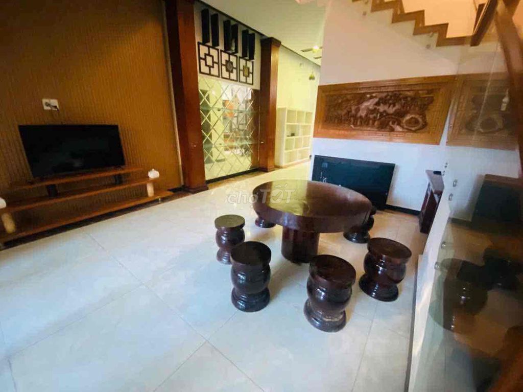 CHO THUÊ NHÀ 3 TẦNG VỪA Ở VỪA KINH DOANH SÁT BIỂN VƯƠNG THỪA Vũ