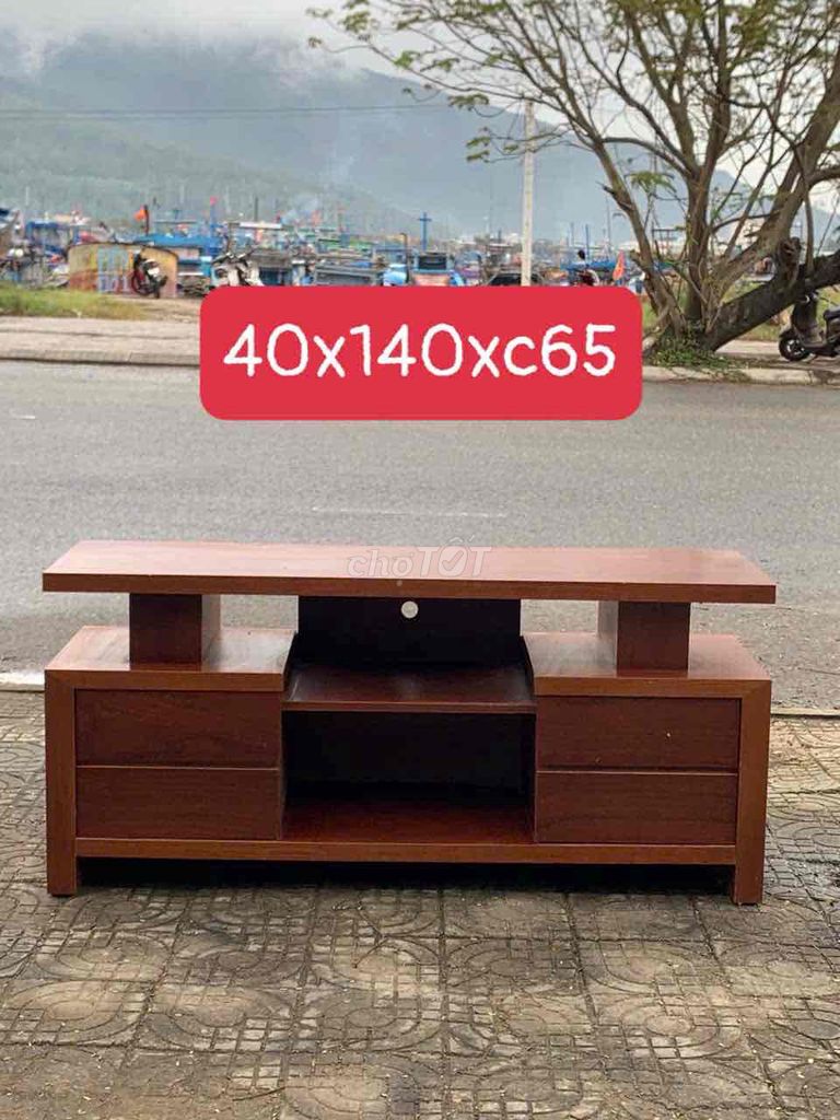 Kệ tivi gỗ màu nâu. Dịch vụ nhà cửa khác tại Quận Sơn Trà Đà Nẵng được đăng bởi Thế Giới Đồ Cũ Đà Nẵng hình 1
