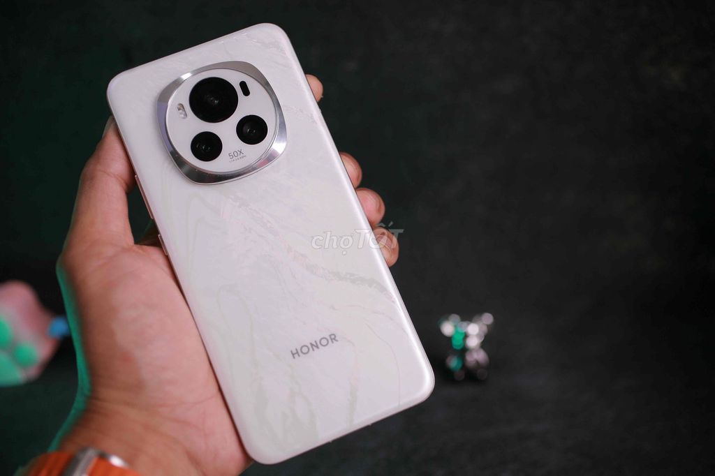 Bán/giaoluu Honor Magic 6 256GB chip snap 8 gen 3. Mua bán Điện thoại tại Quận Hoàng Mai Hà Nội được đăng bởi Trần Viết Anh AT Mobile Hitech  766 Gbike  hình 1