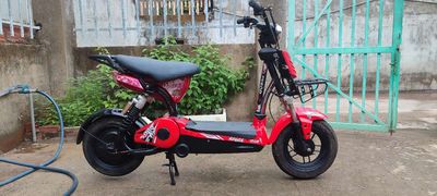 Xe đạp điện QDbike M133 màu đỏ