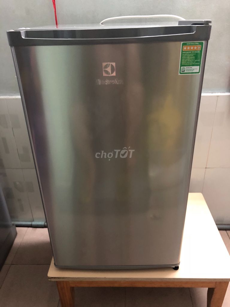 0906808862 - Tủ lạnh mini Electrolux 92L