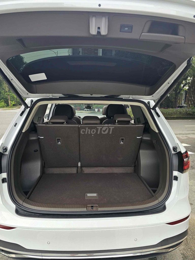 Volkswagen Viloran 2024 Luxury - 34000 km. Mua bán Ô tô tại Thành phố Thuận An Bình Dương được đăng bởi Thảo Nhi hình 4