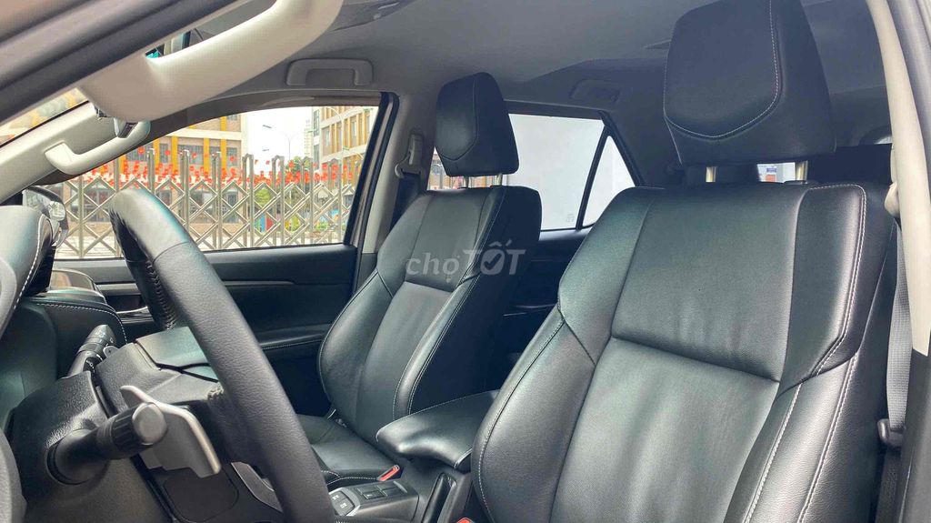 Toyota Fortuner 2.4AT 4x2 sx 2022 màu nâu xe đẹp. Mua bán Ô tô tại Quận Cầu Giấy Hà Nội được đăng bởi Cao Quý hình 12