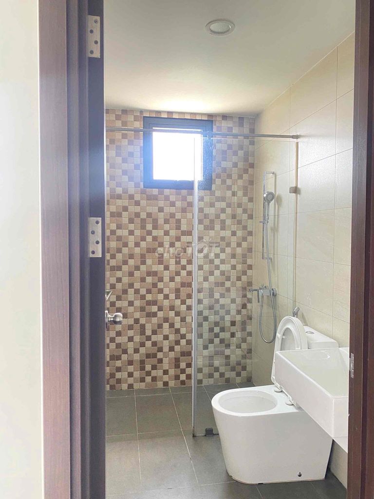 Cc bán rẽ căn hộ 2pn1wc. view hồ bơi cực đẹp, khu tiêu chuẩn resort.