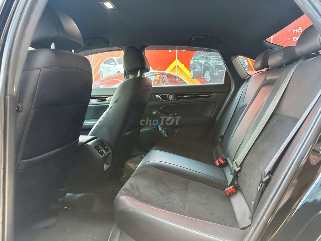 Honda Civic RS 2022 1.5L Turbo, màu đen,60.000 km. Mua bán Ô tô tại Quận Bình Tân Tp Hồ Chí Minh được đăng bởi Son Do hình 13