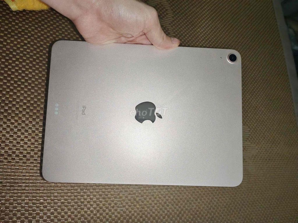 iPad Air 4 (phiên bản 2020) màu hồng wifi 64GB. Mua bán Máy tính bảng tại Huyện Việt Yên Bắc Giang được đăng bởi Trung Đức hình 1