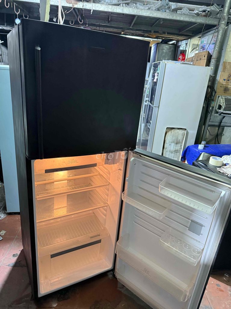 Tủ lạnh Electrolux 280L Đen. Mua bán Tủ lạnh tại Quận 8 Tp Hồ Chí Minh được đăng bởi Điện Lạnh Giá Tốt hình 1