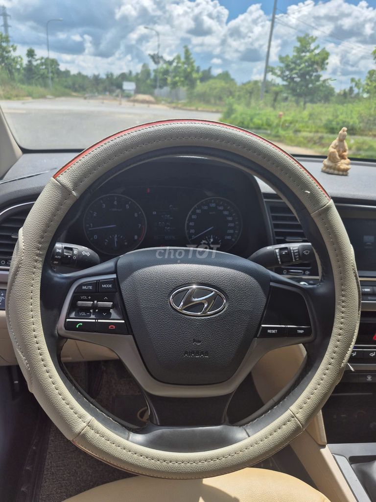 Hyundai Elentra số sàn 2019 - phân khúc C. Mua bán Ô tô tại Quận Cái Răng Cần Thơ được đăng bởi Tình là gì hình 13