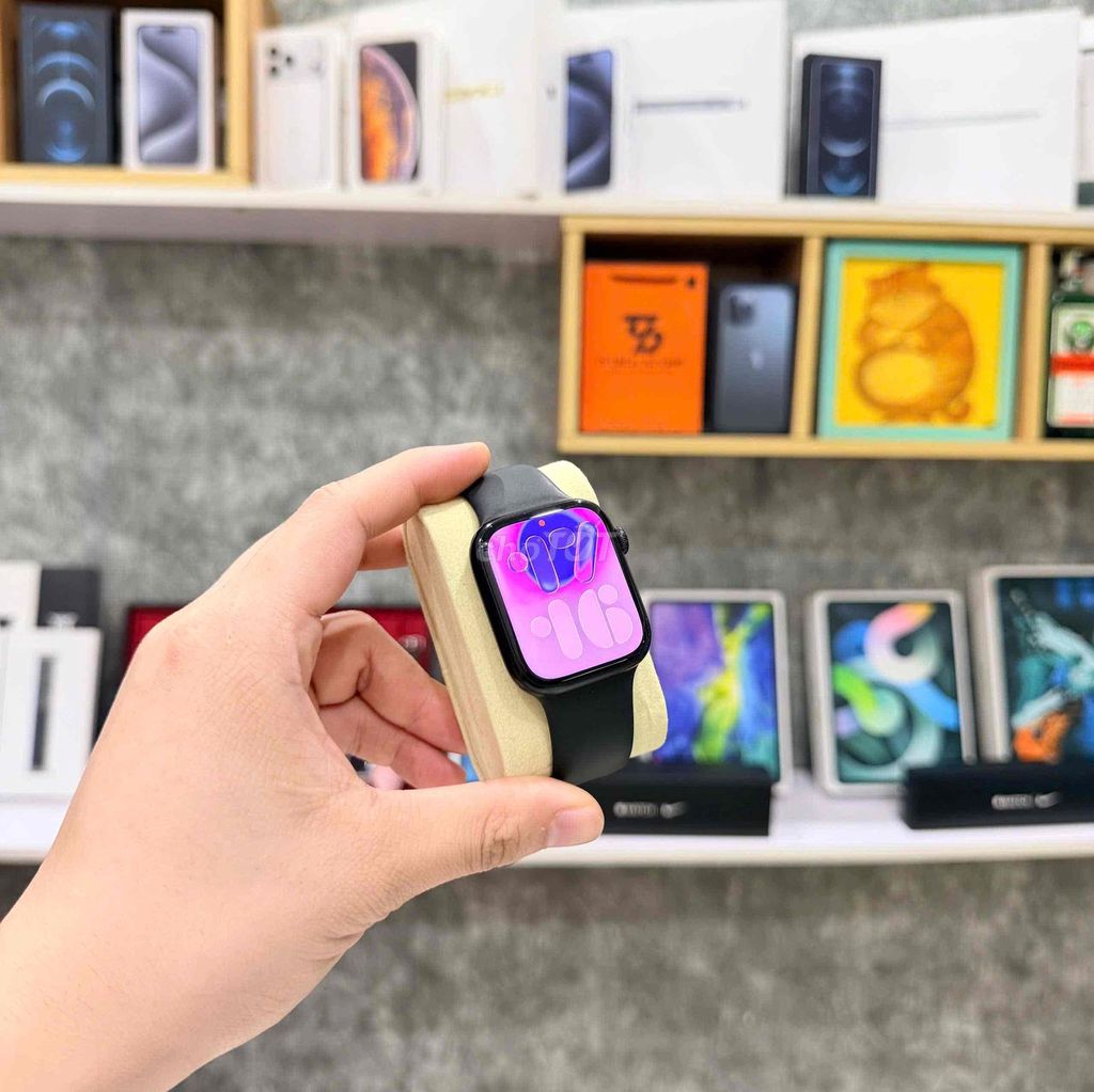 Apple Watch Series 8 45mm Đen LTE. Mua bán Thiết bị đeo thông minh tại Quận Thanh Xuân Hà Nội được đăng bởi Phương Liên hình 1