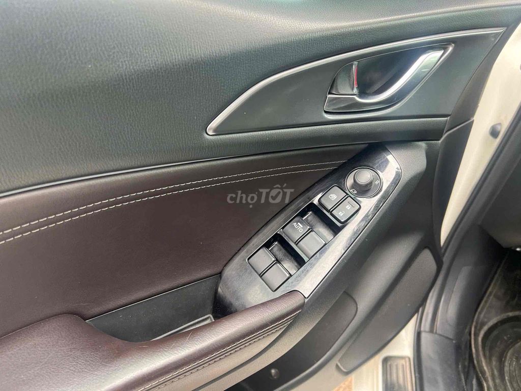 Mazda 3 2.0 AT 2019,xe đẹp không lỗi full đồ chơi